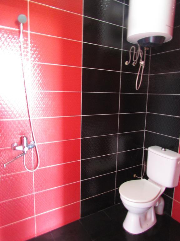 Joni Guest House Батумі Екстер'єр фото