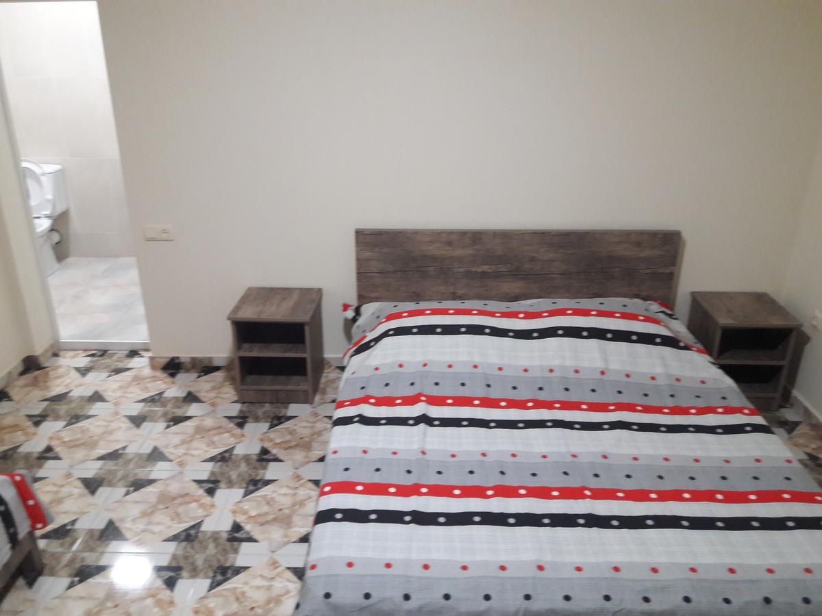 Joni Guest House Батумі Екстер'єр фото
