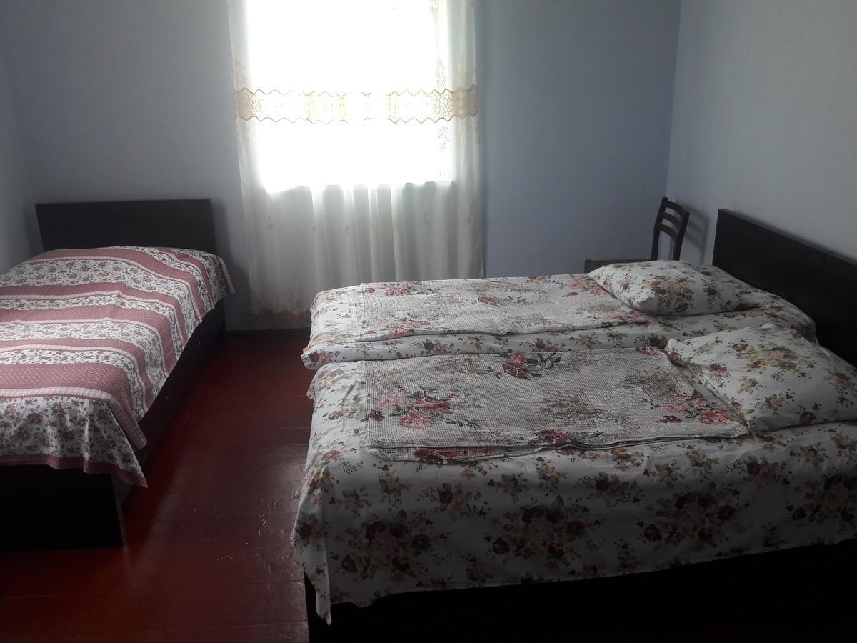 Joni Guest House Батумі Екстер'єр фото
